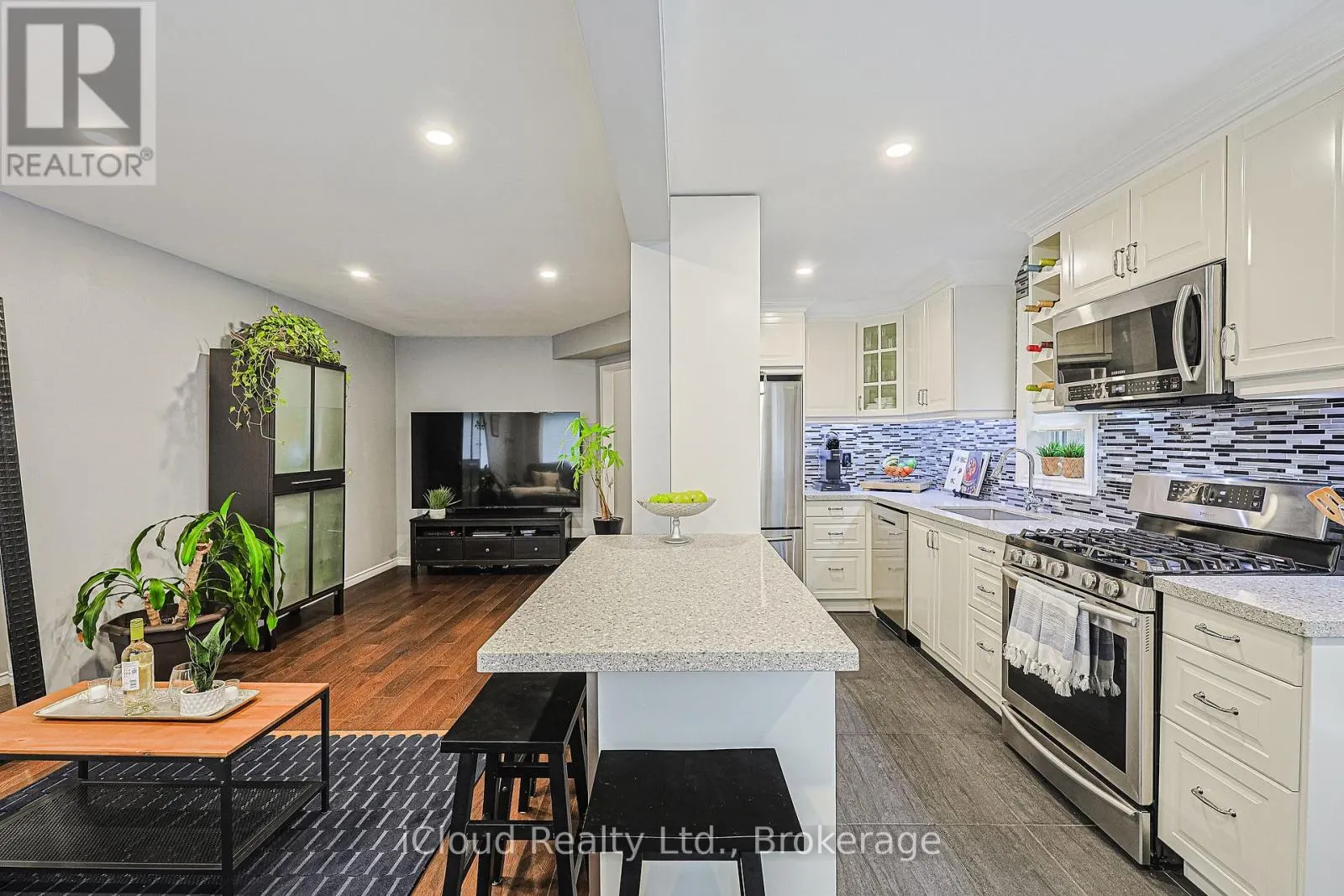 30 - 5958 GREENSBORO DRIVE