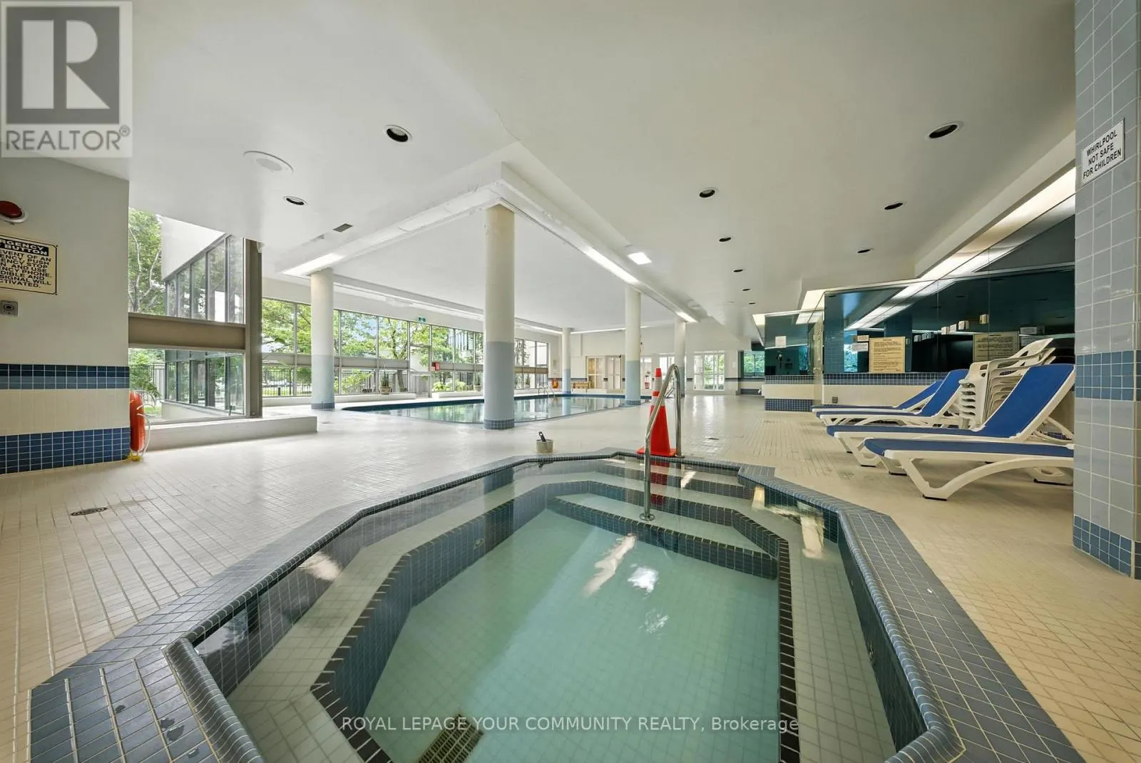 1404 - 330 RATHBURN ROAD W