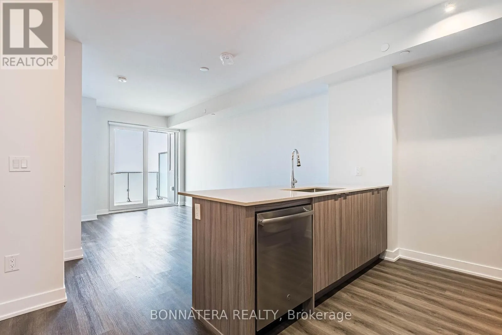 3302 - 4130 PARKSIDE VILLAGE DRIVE