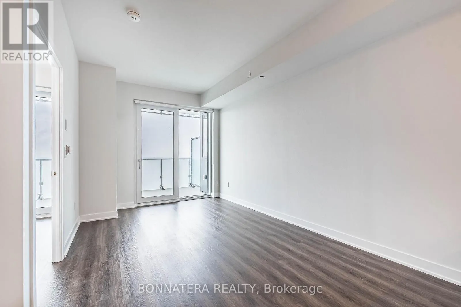 3302 - 4130 PARKSIDE VILLAGE DRIVE