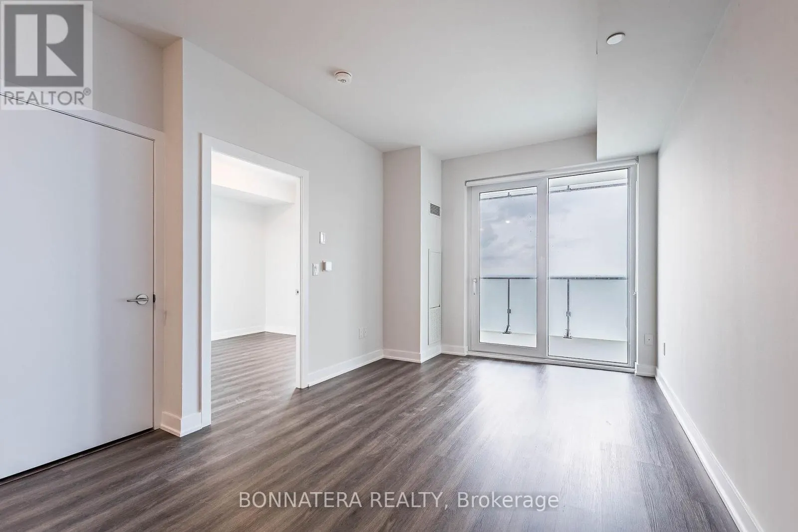 3302 - 4130 PARKSIDE VILLAGE DRIVE