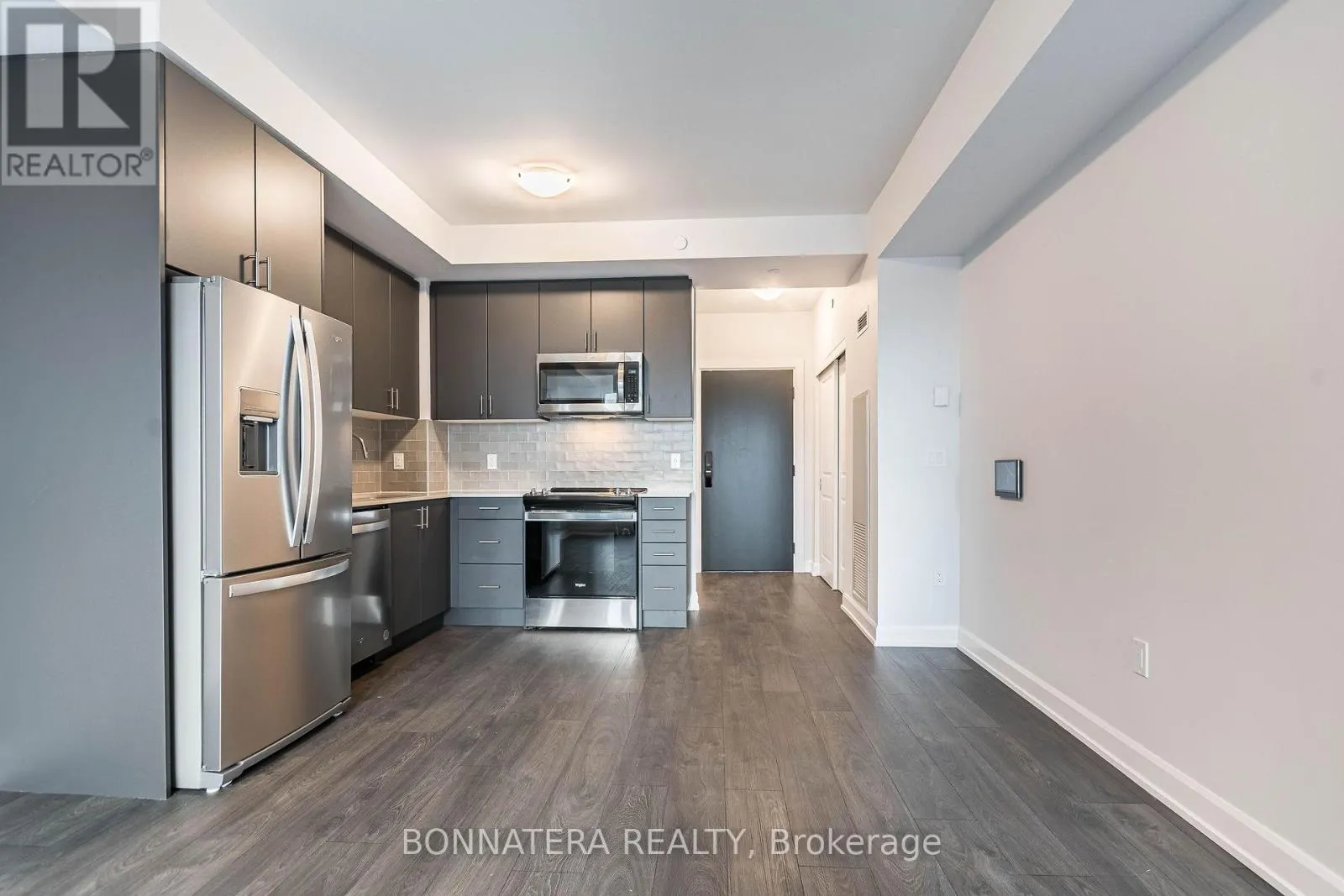 626 - 3200 WILLIAM COLTSON AVENUE