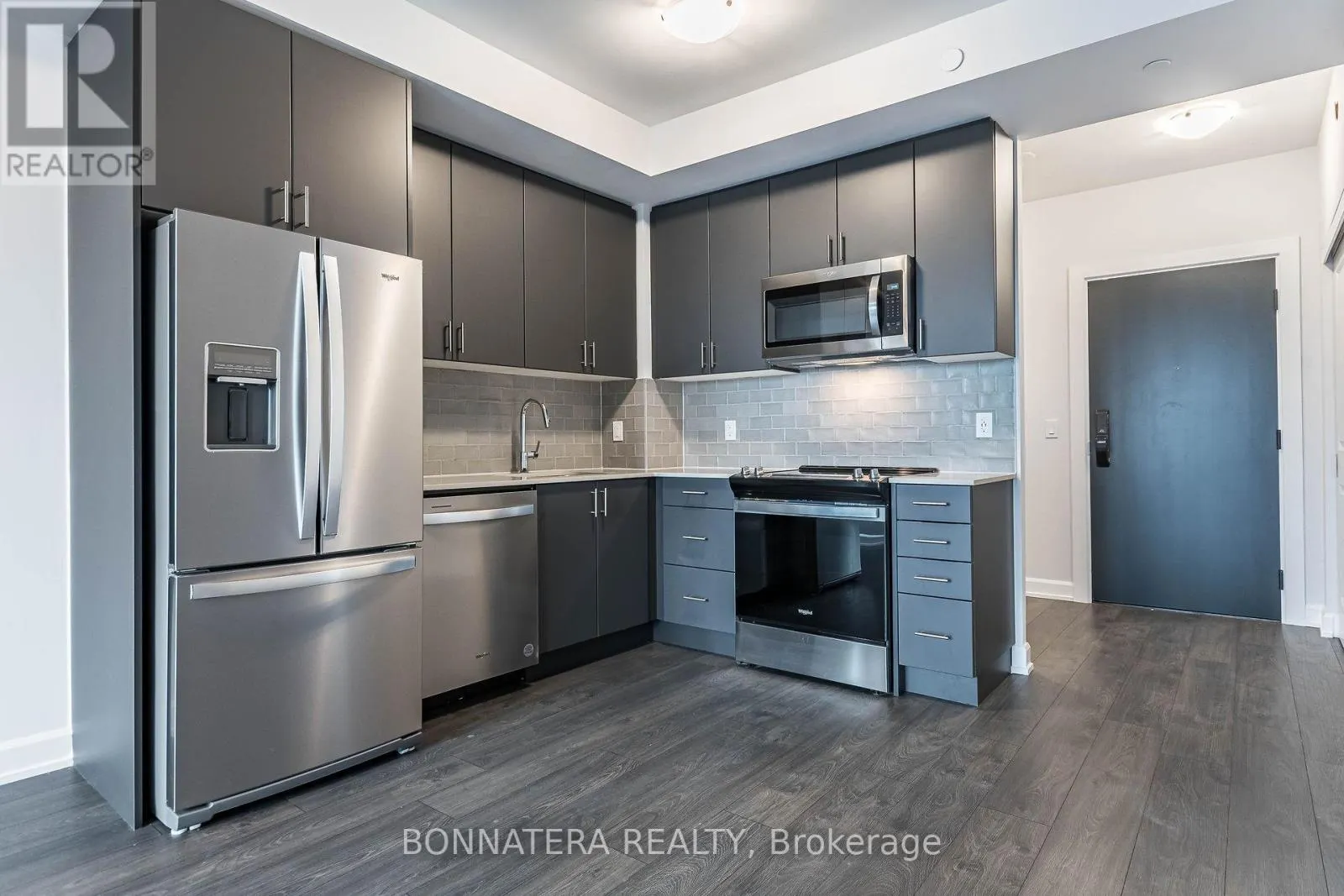 626 - 3200 WILLIAM COLTSON AVENUE