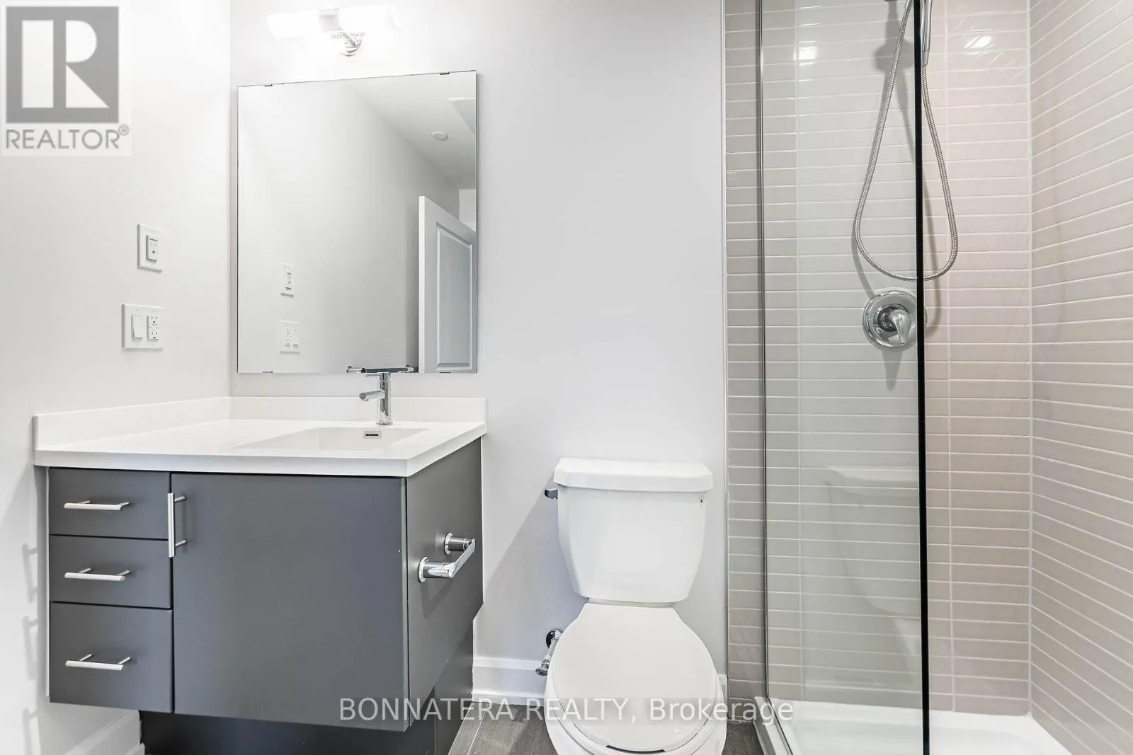 626 - 3200 WILLIAM COLTSON AVENUE