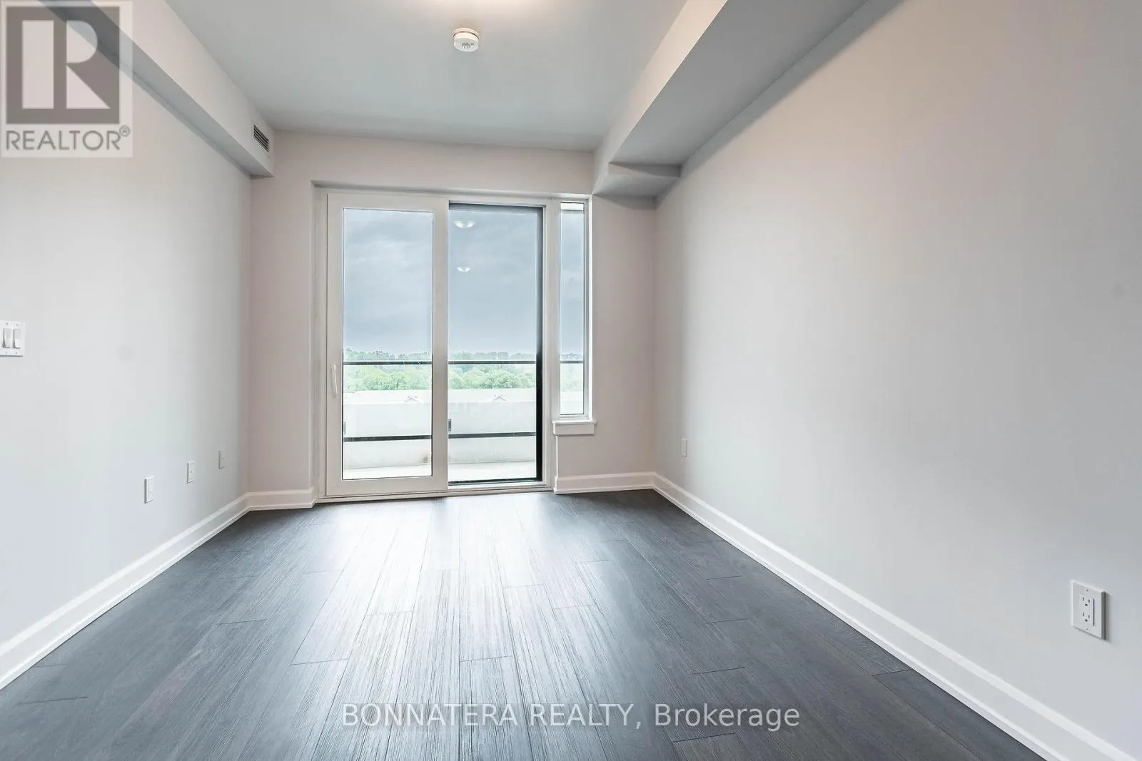 626 - 3200 WILLIAM COLTSON AVENUE