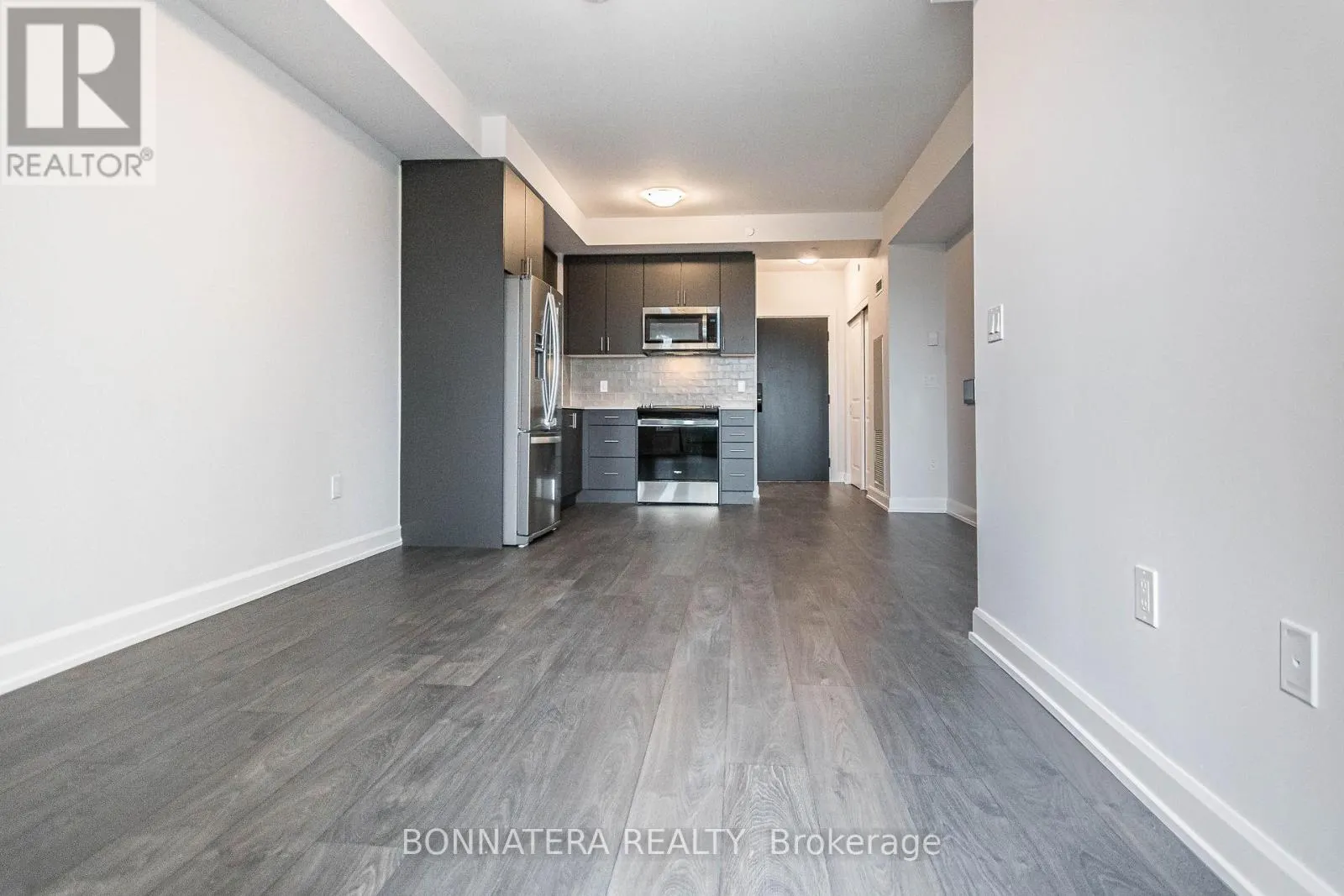 626 - 3200 WILLIAM COLTSON AVENUE