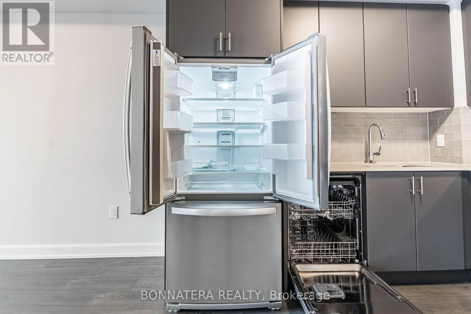 626 - 3200 WILLIAM COLTSON AVENUE