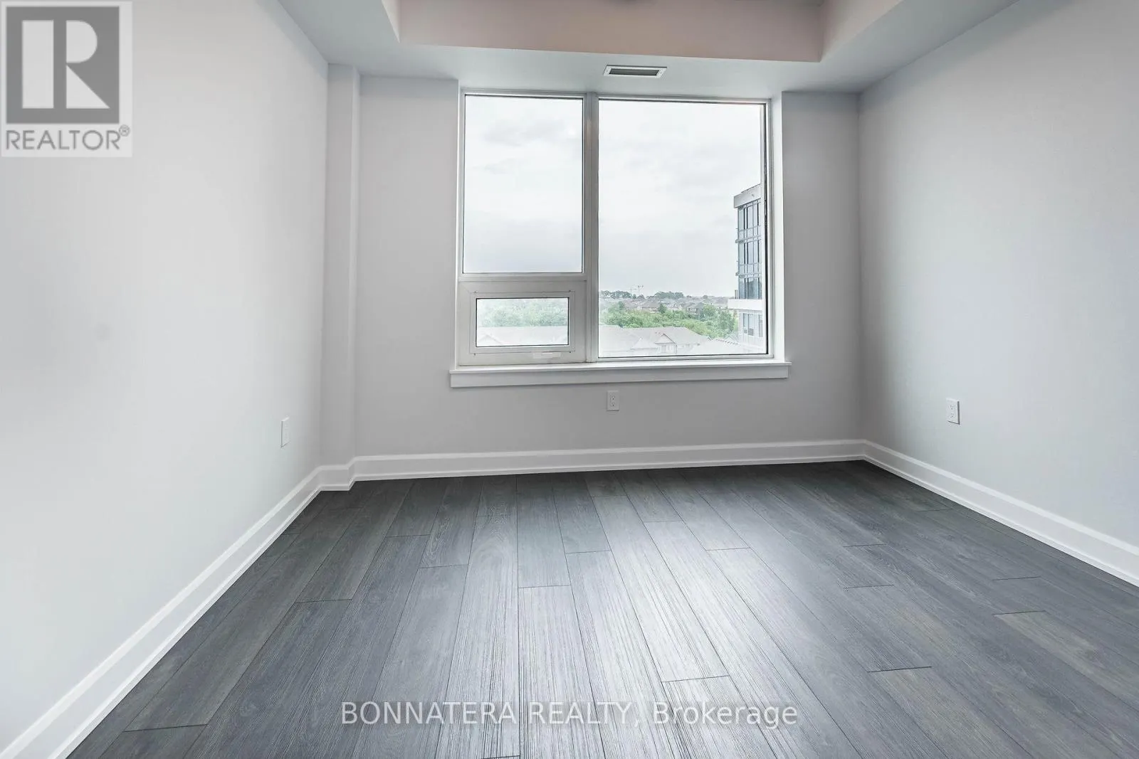 626 - 3200 WILLIAM COLTSON AVENUE