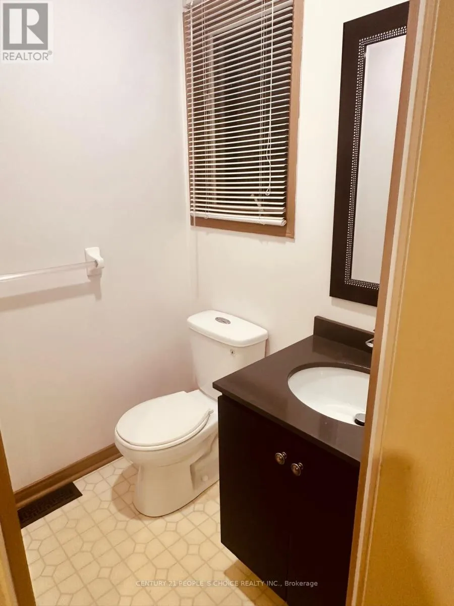 48 YELLOW BRICK ROAD