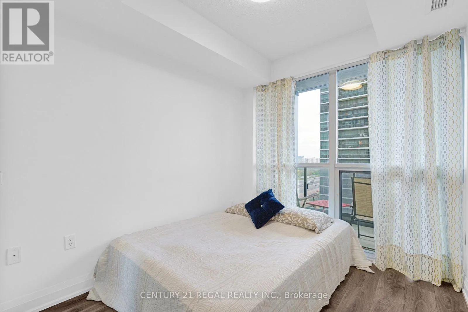 1410 - 9 VALHALLA INN ROAD