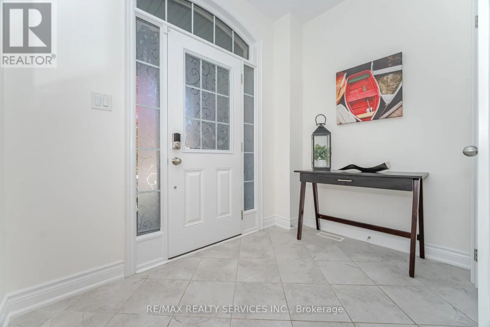 7 LADY EVELYN CRESCENT