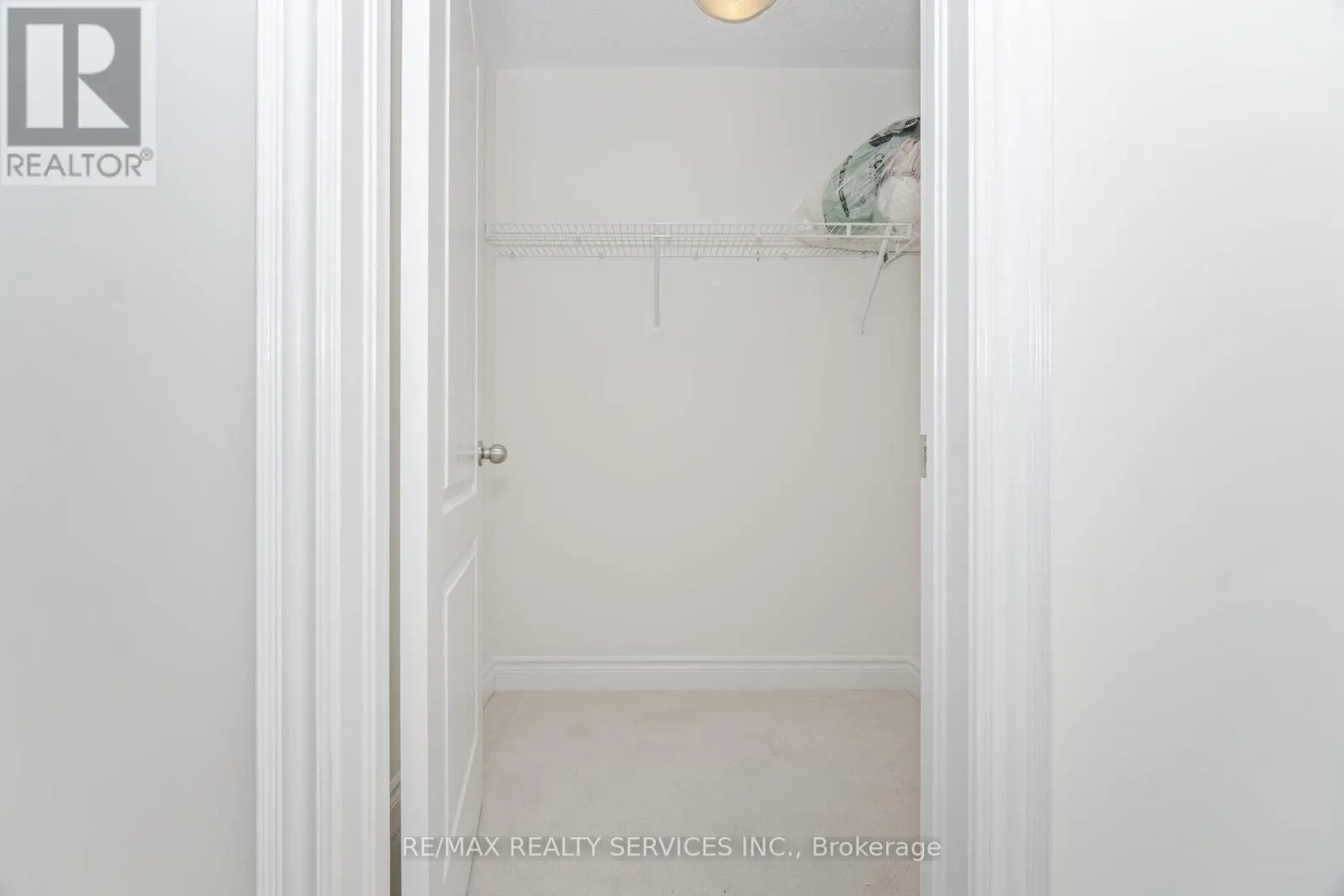 7 LADY EVELYN CRESCENT