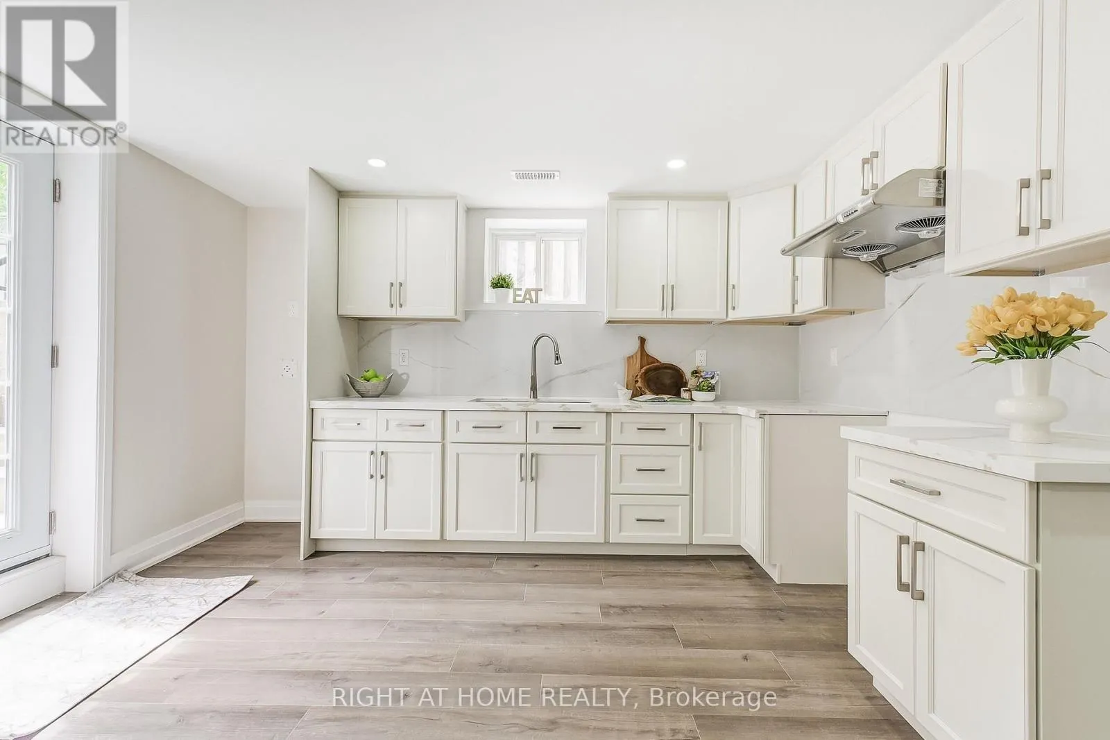 1308 FIELDCREST LANE