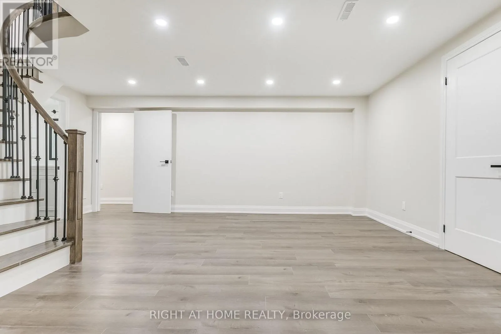 1308 FIELDCREST LANE