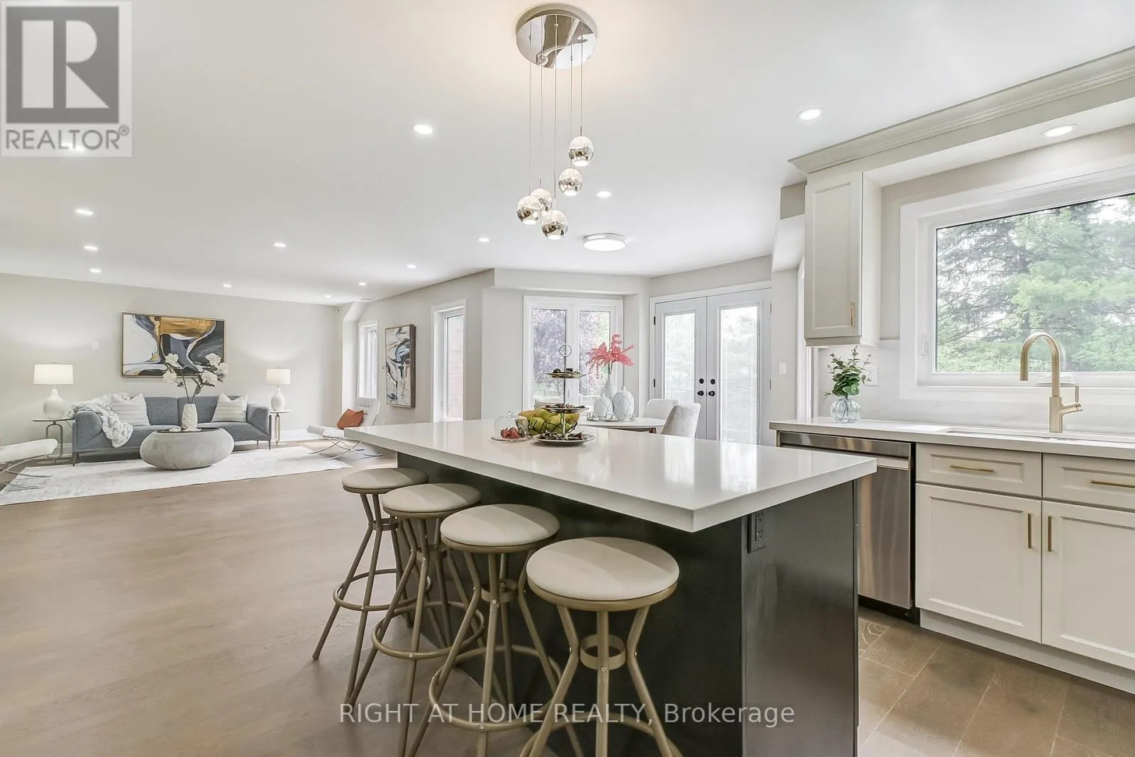 1308 FIELDCREST LANE