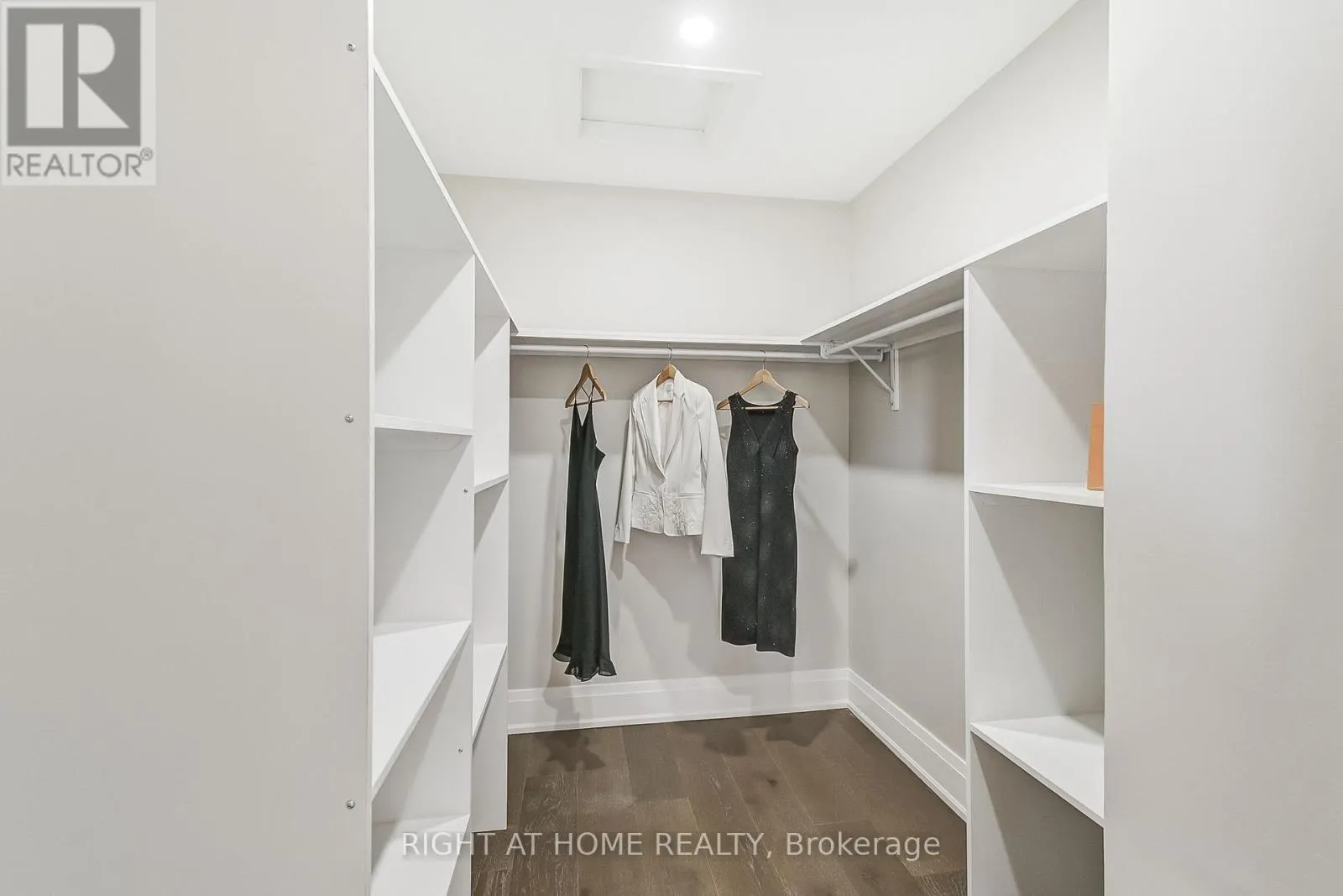 1308 FIELDCREST LANE