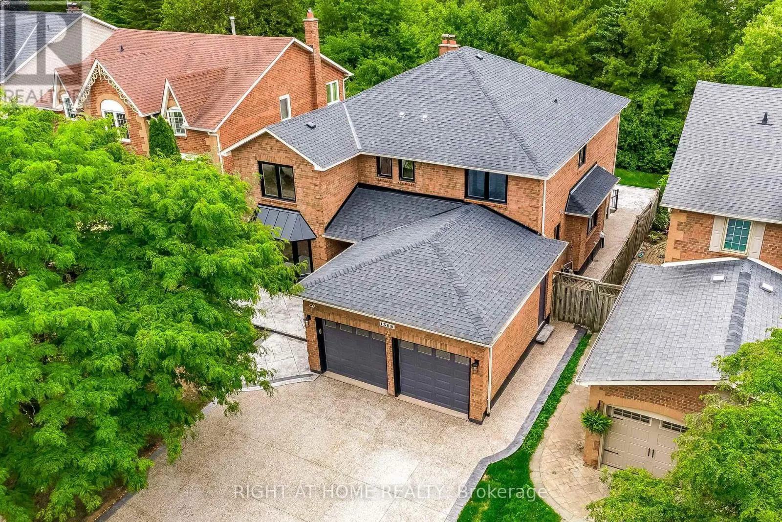 1308 FIELDCREST LANE