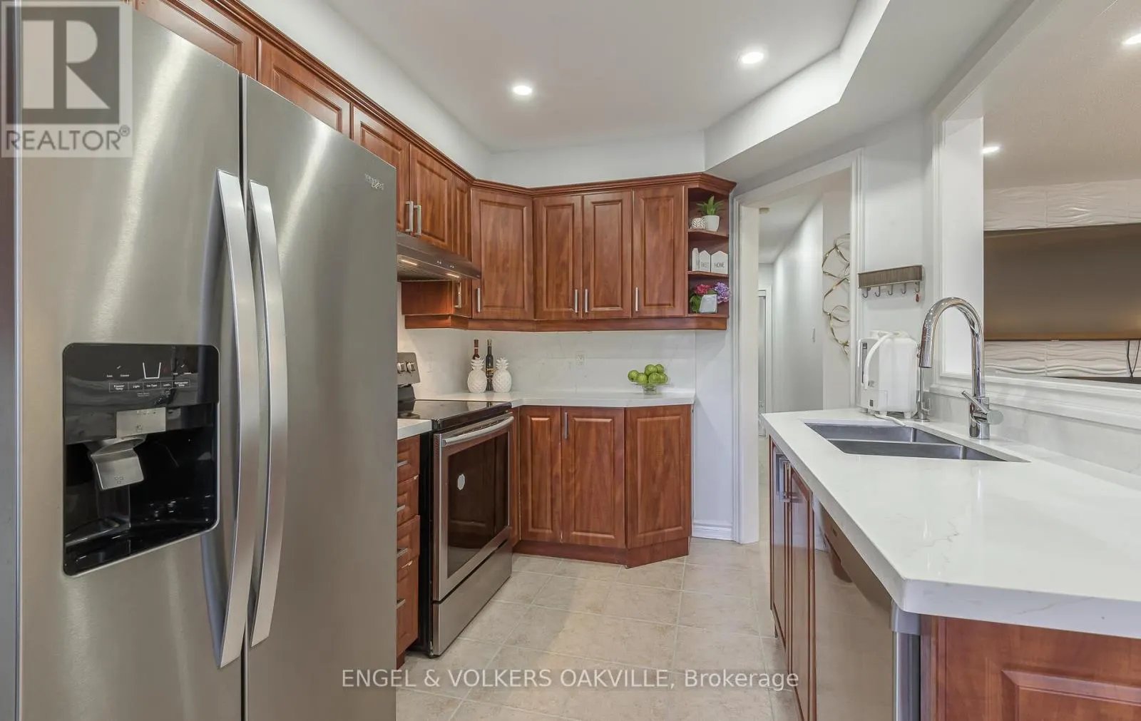 3976 FREEMAN TERRACE