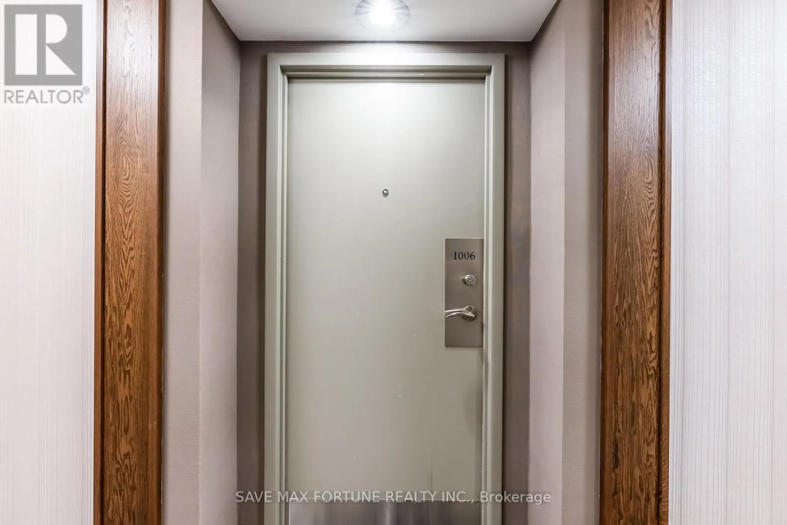 1006 - 330 RATHBURN ROAD W