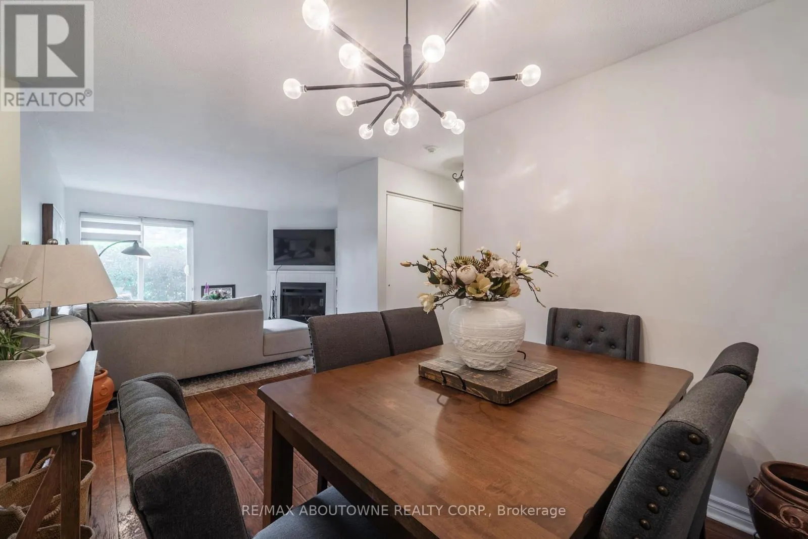 612 - 1450 GLEN ABBEY GATE