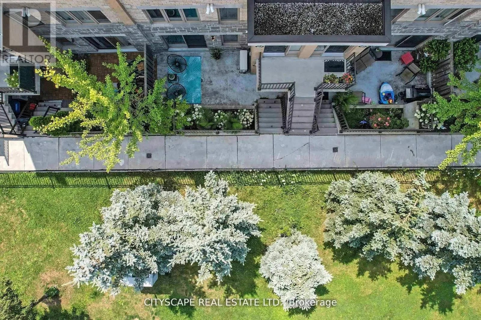 135 - 10 FOUNDRY AVENUE