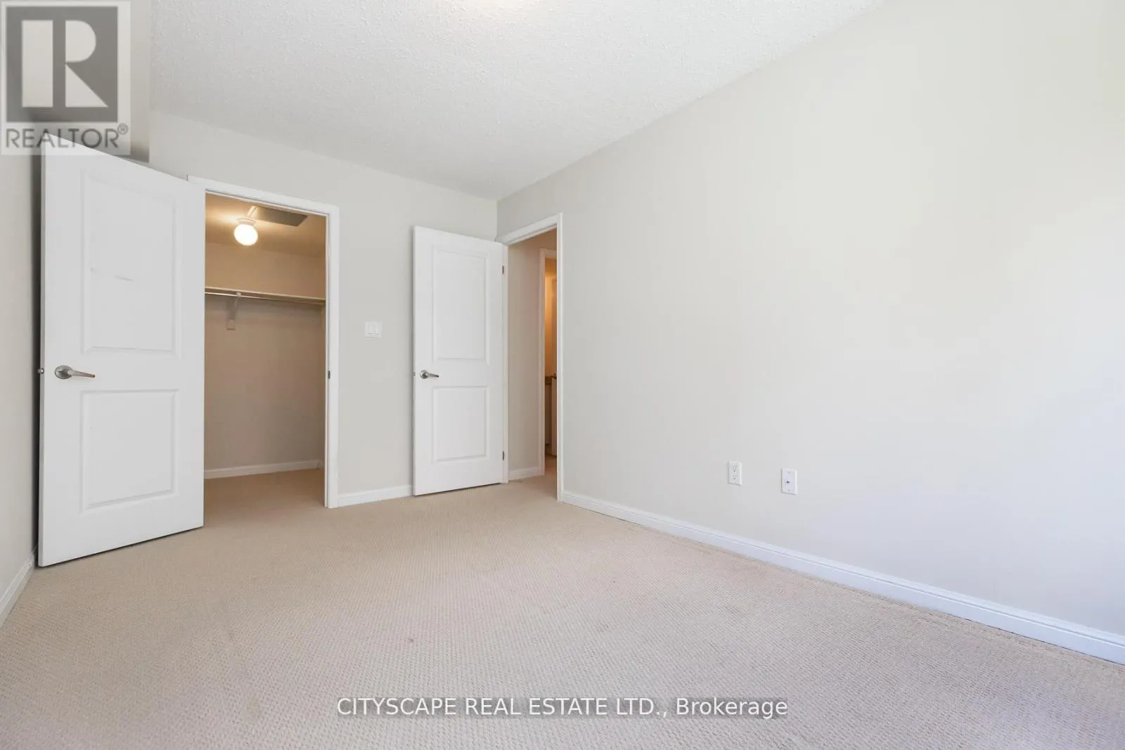 135 - 10 FOUNDRY AVENUE