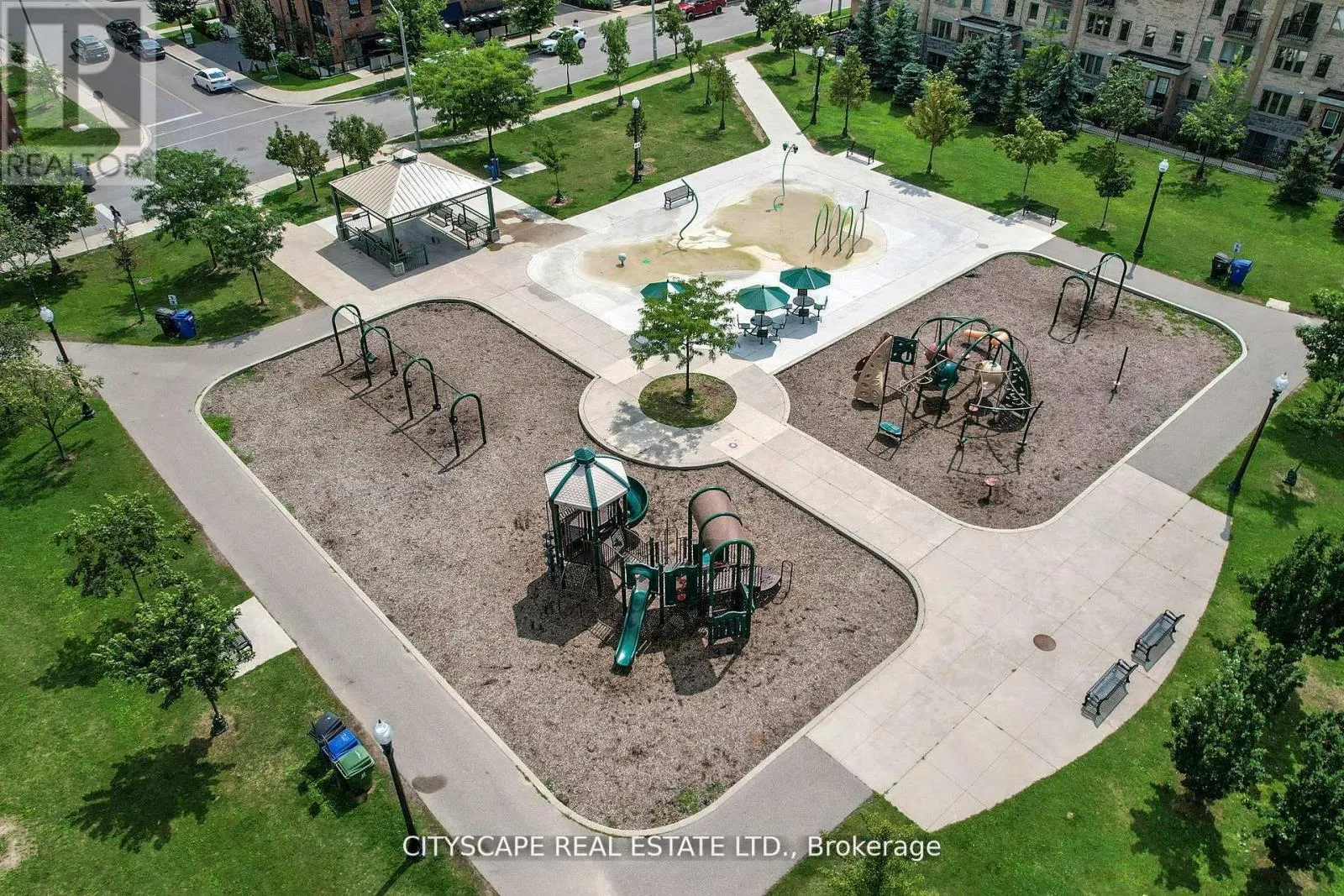 135 - 10 FOUNDRY AVENUE