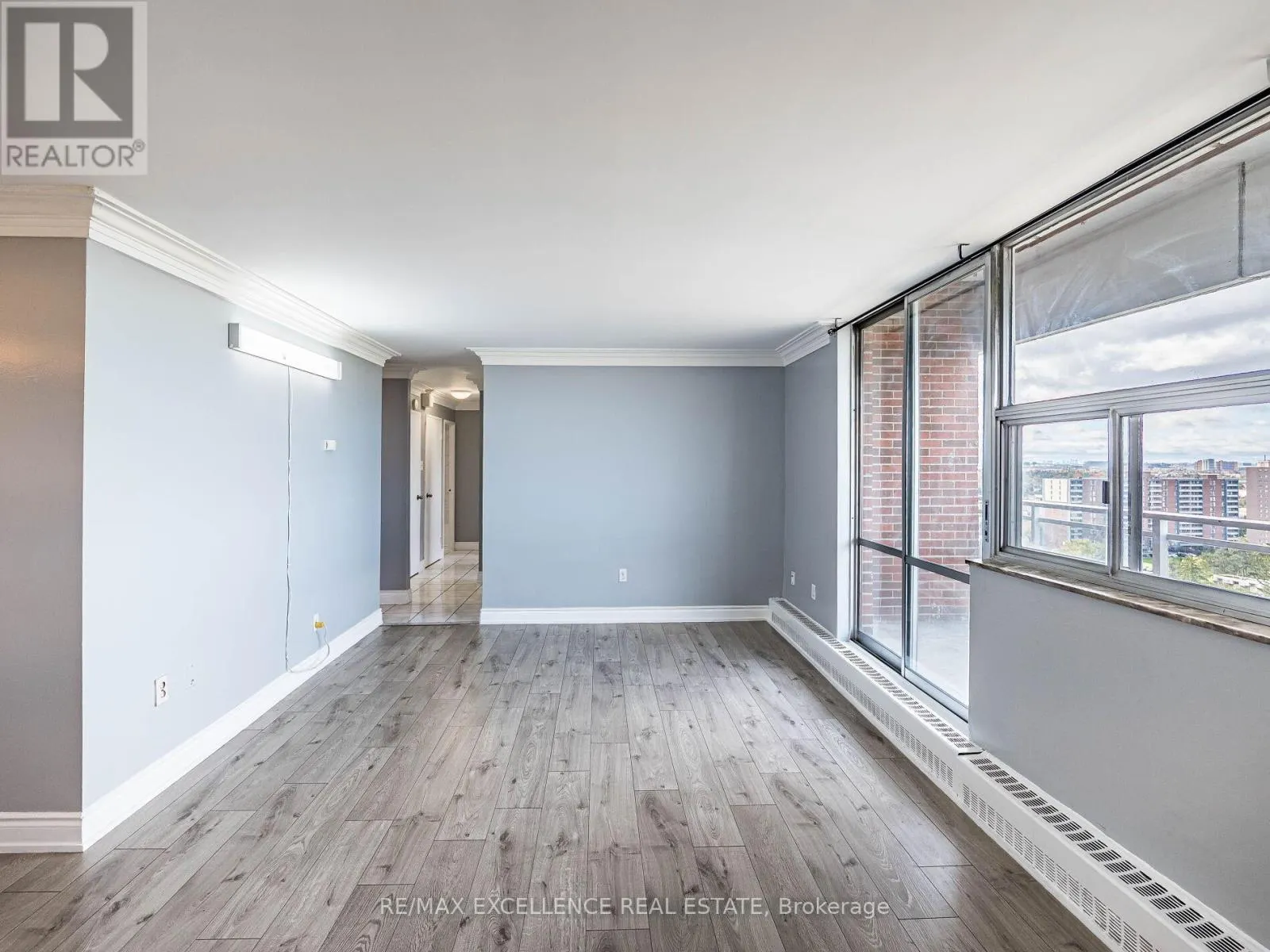 1907 - 2645 KIPLING AVENUE