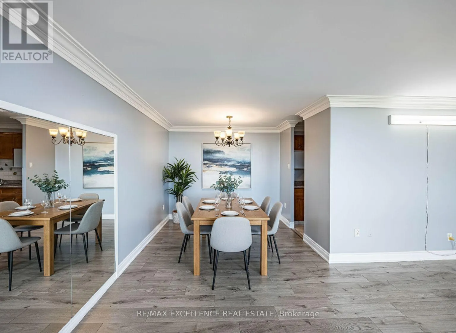 1907 - 2645 KIPLING AVENUE