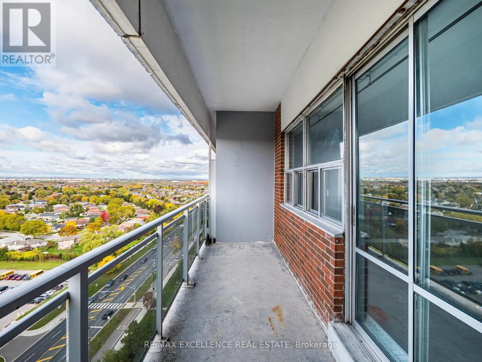 1907 - 2645 KIPLING AVENUE