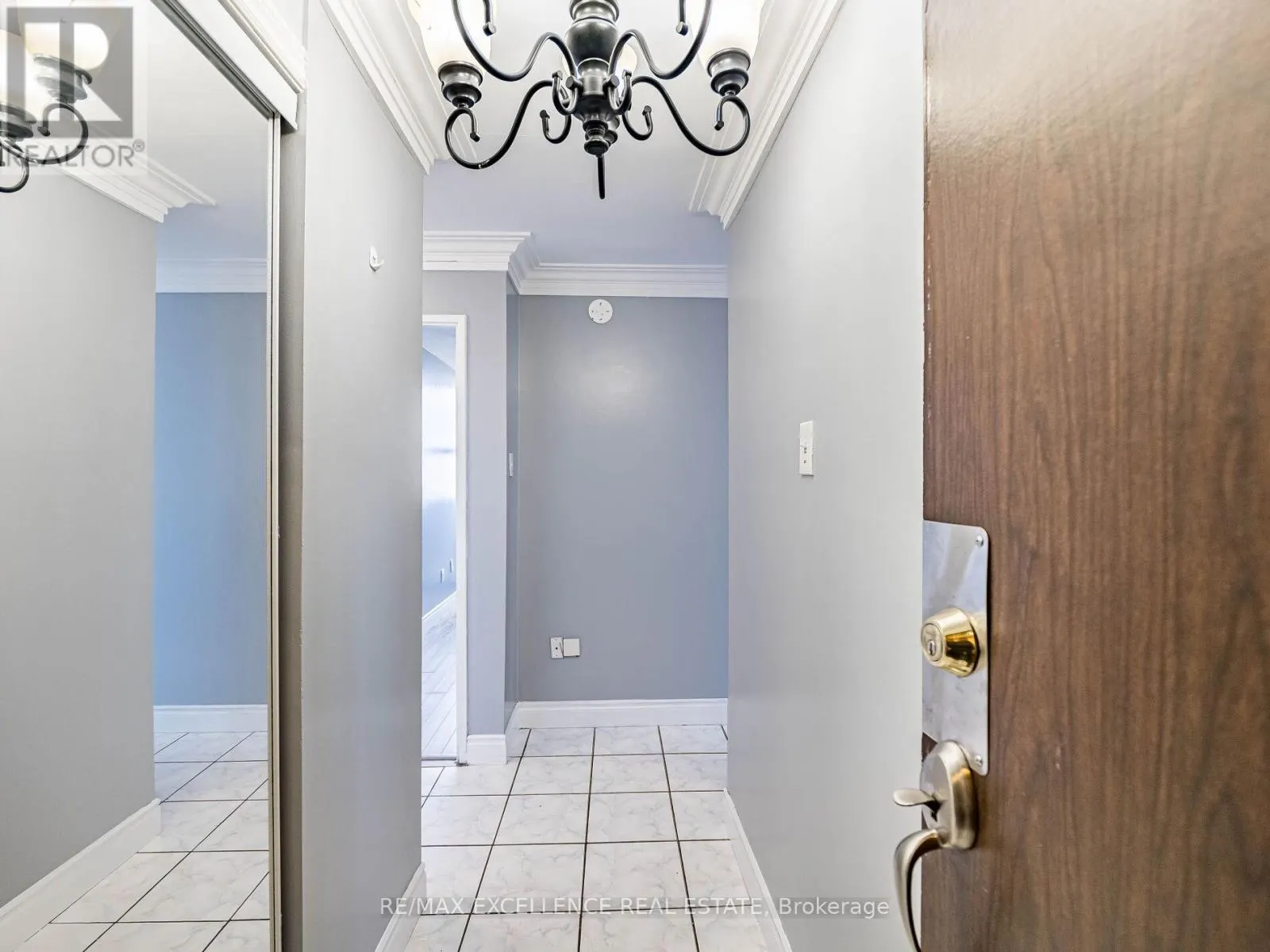 1907 - 2645 KIPLING AVENUE