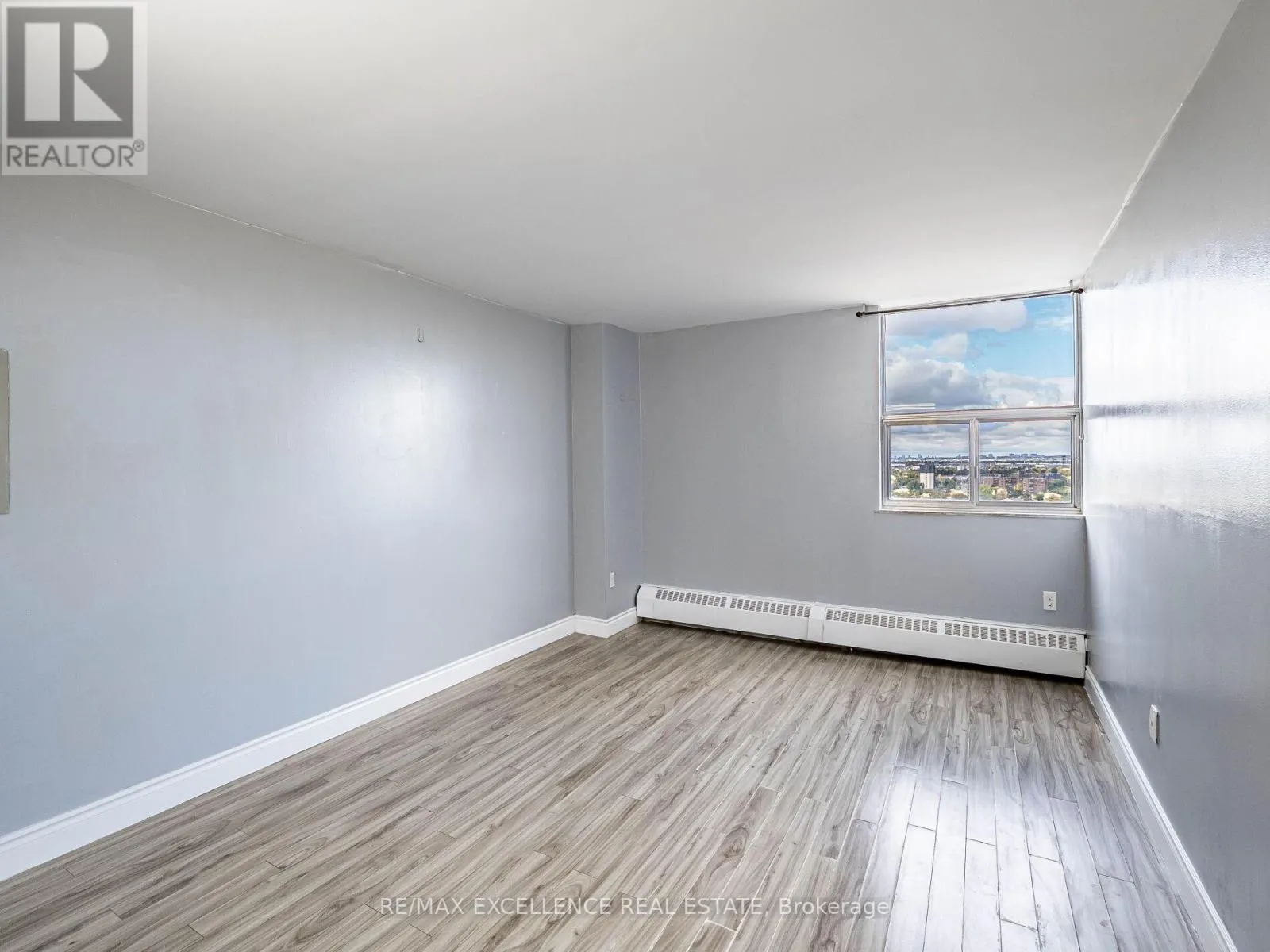 1907 - 2645 KIPLING AVENUE