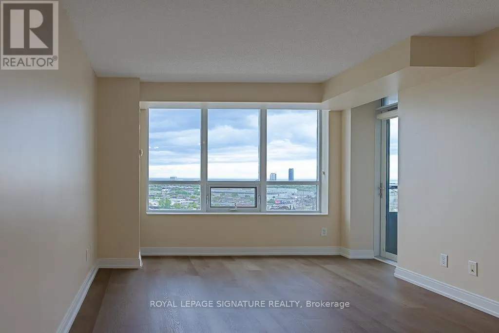 1753 - 25 VIKING LANE