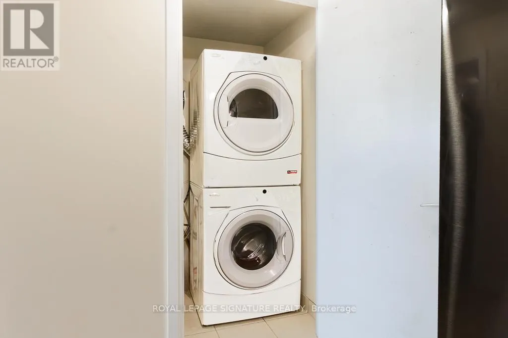 1753 - 25 VIKING LANE