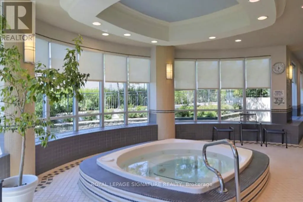 1753 - 25 VIKING LANE