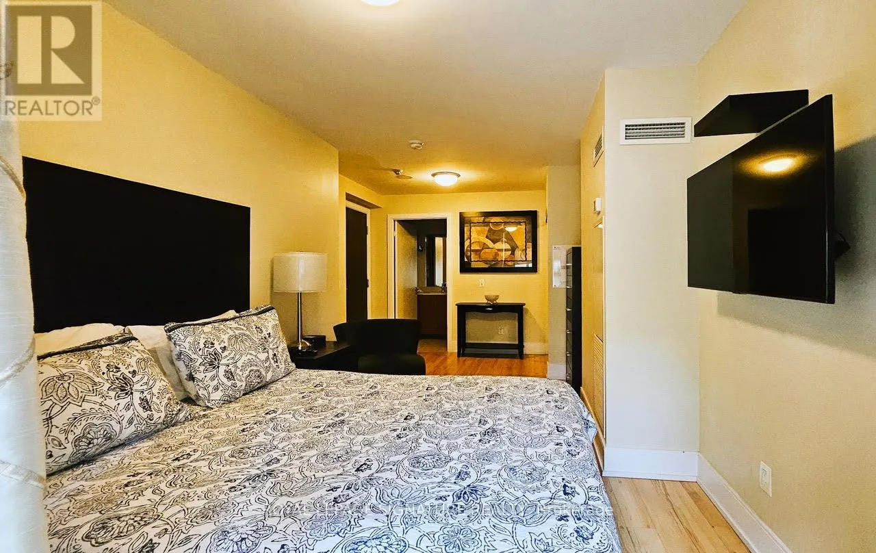 1753 - 25 VIKING LANE