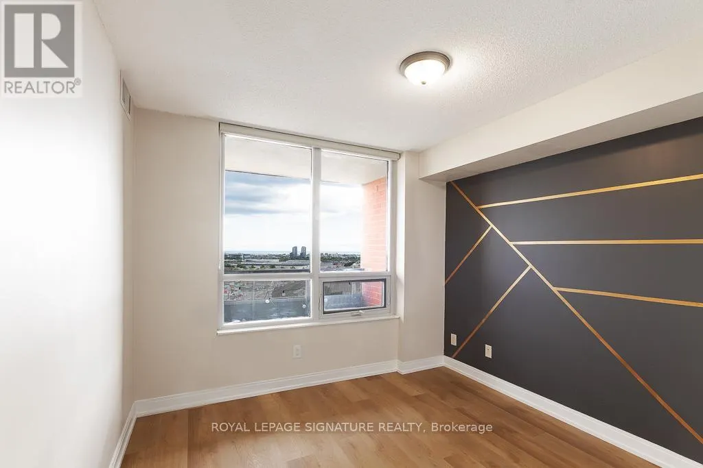 1753 - 25 VIKING LANE