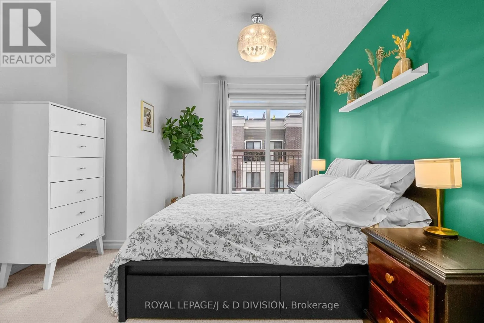 TH4 - 120 LONG BRANCH AVENUE