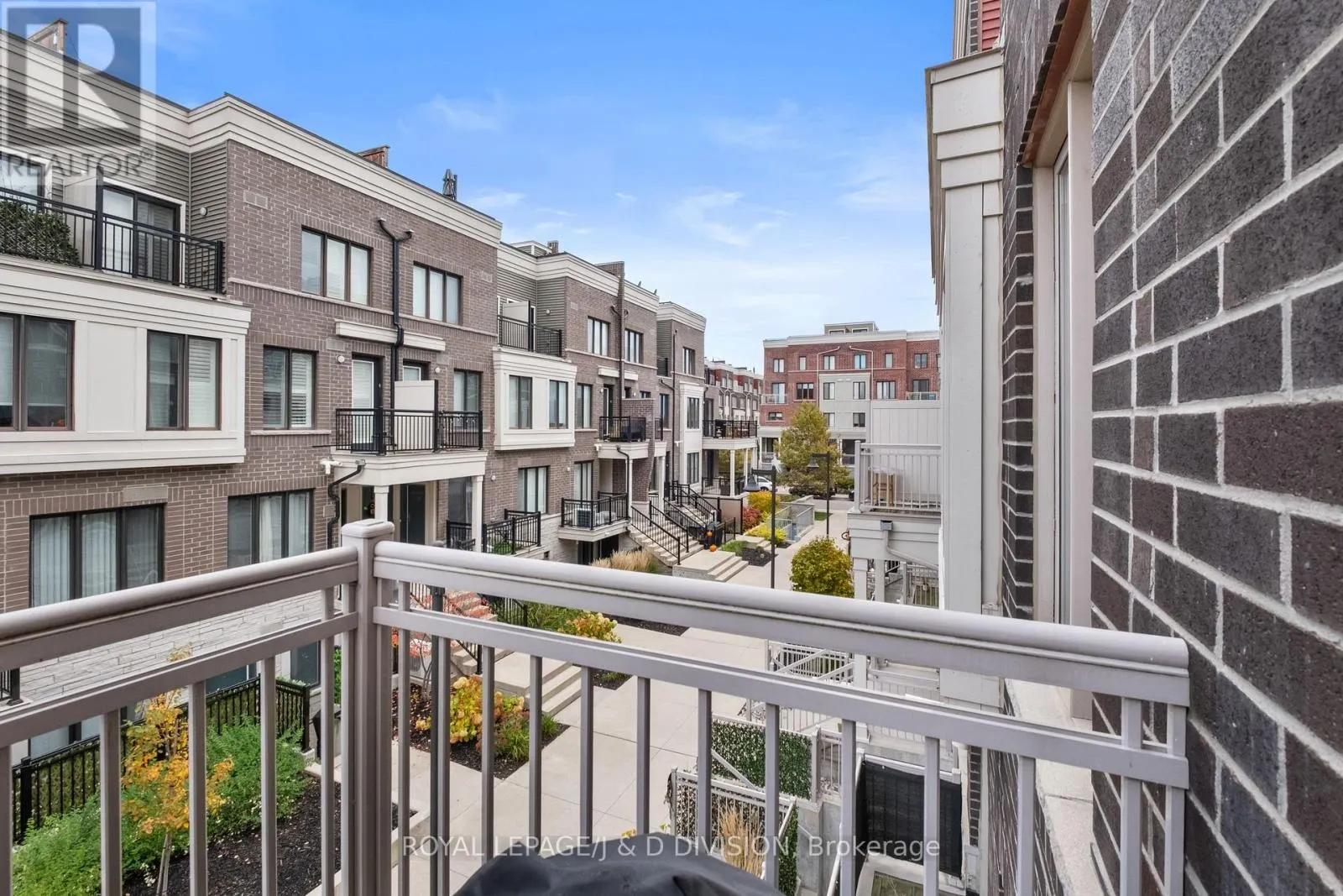 TH4 - 120 LONG BRANCH AVENUE