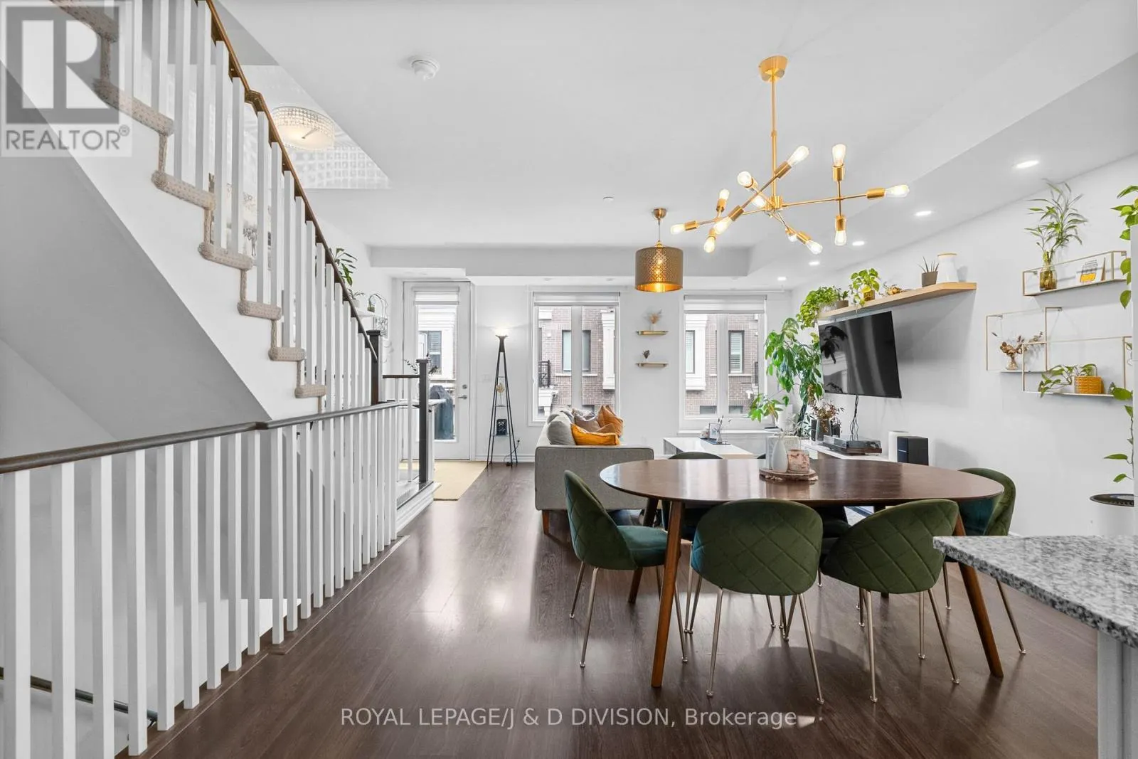 TH4 - 120 LONG BRANCH AVENUE