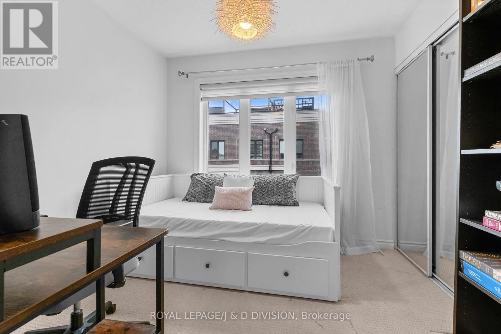 TH4 - 120 LONG BRANCH AVENUE