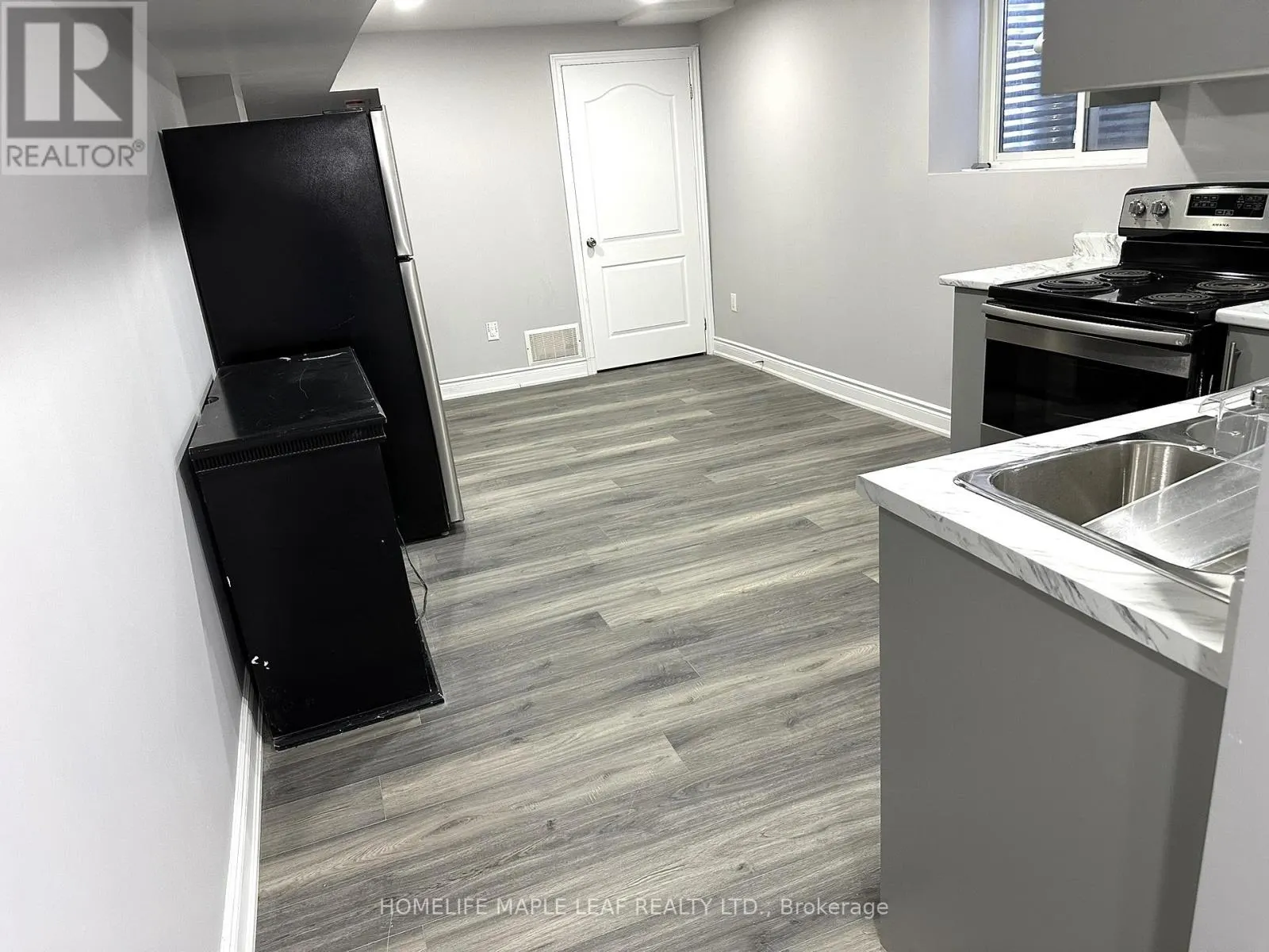 BASEMENT - 72 FOUR SEASONS CIRCLE