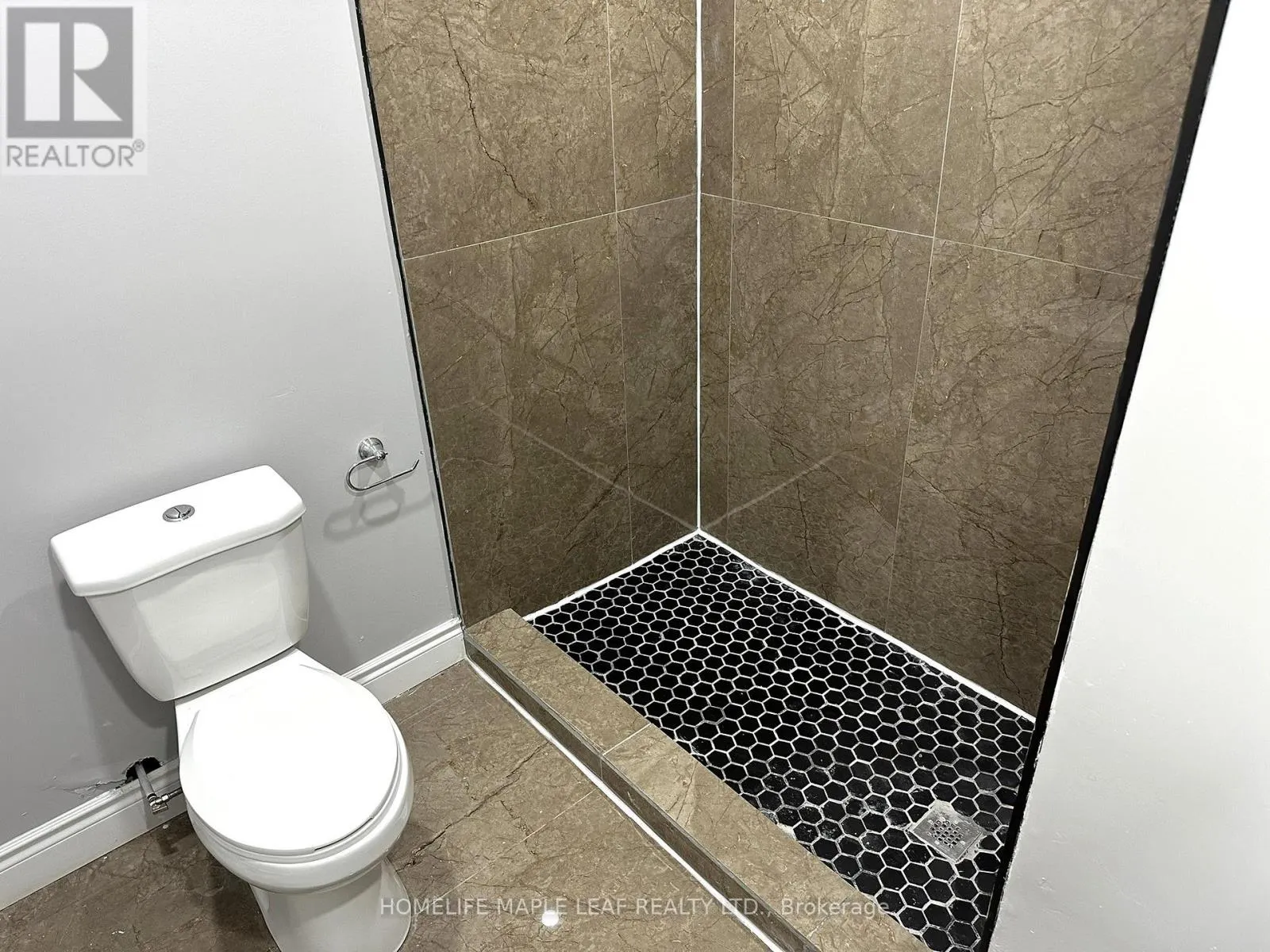 BASEMENT - 72 FOUR SEASONS CIRCLE