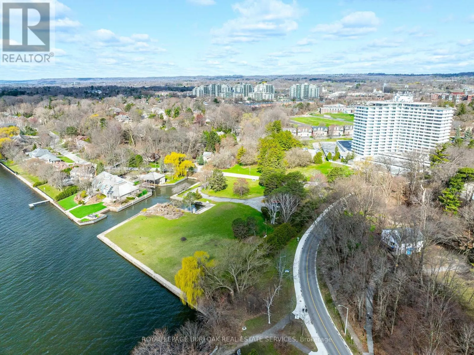 800 LASALLE PARK ROAD