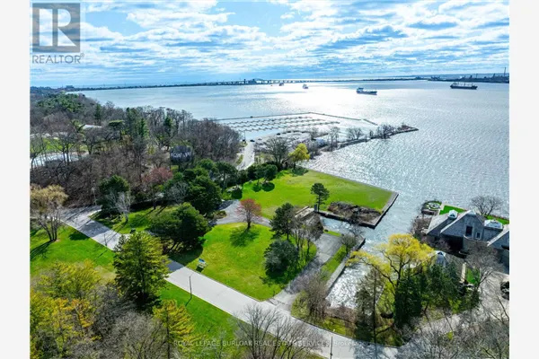 800 LASALLE PARK ROAD