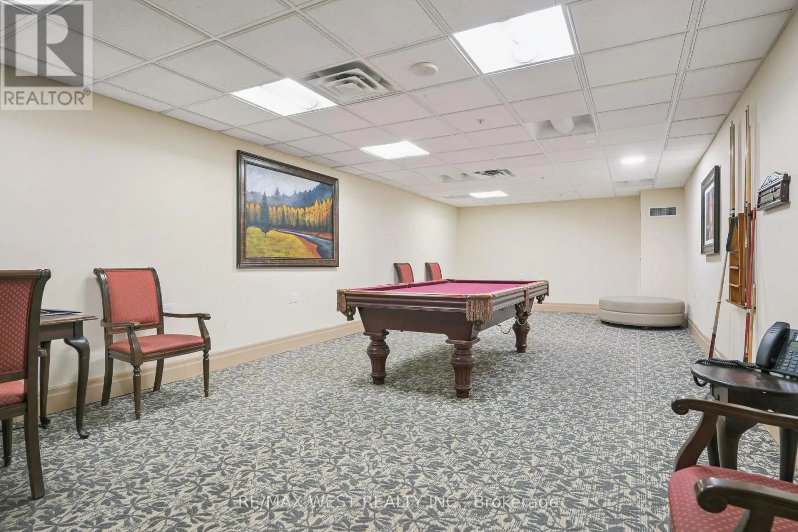 805 - 350 PRINCESS ROYAL DRIVE