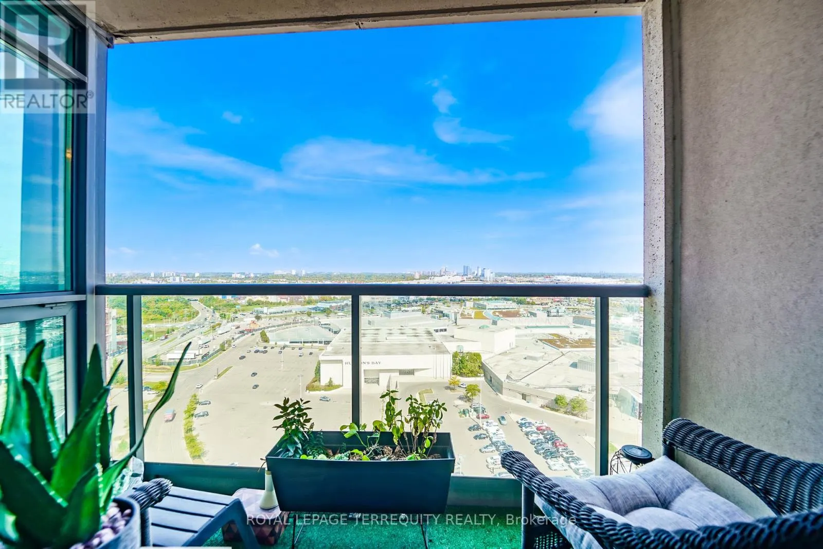 2209 - 235 SHERWAY GARDENS ROAD