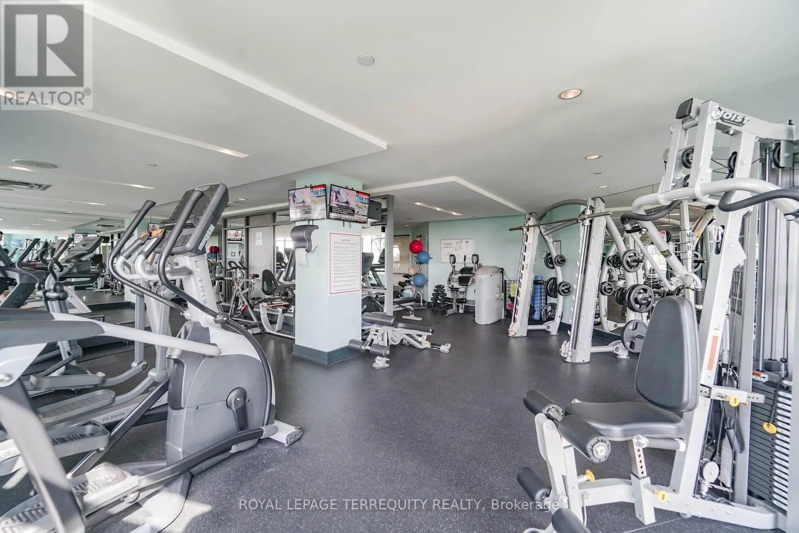 2209 - 235 SHERWAY GARDENS ROAD