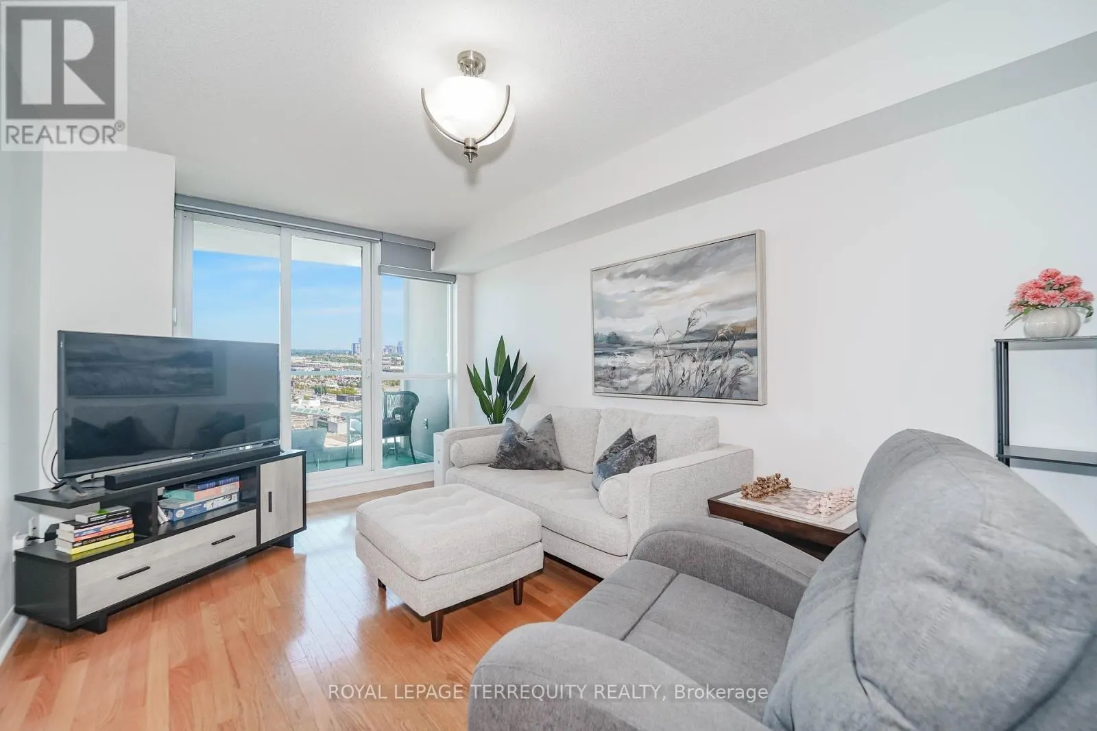 2209 - 235 SHERWAY GARDENS ROAD