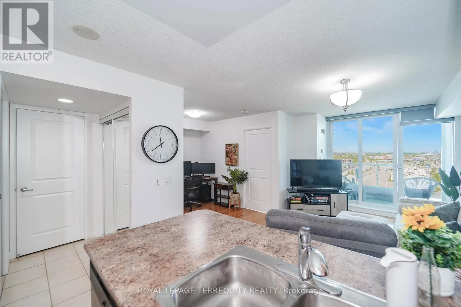 2209 - 235 SHERWAY GARDENS ROAD